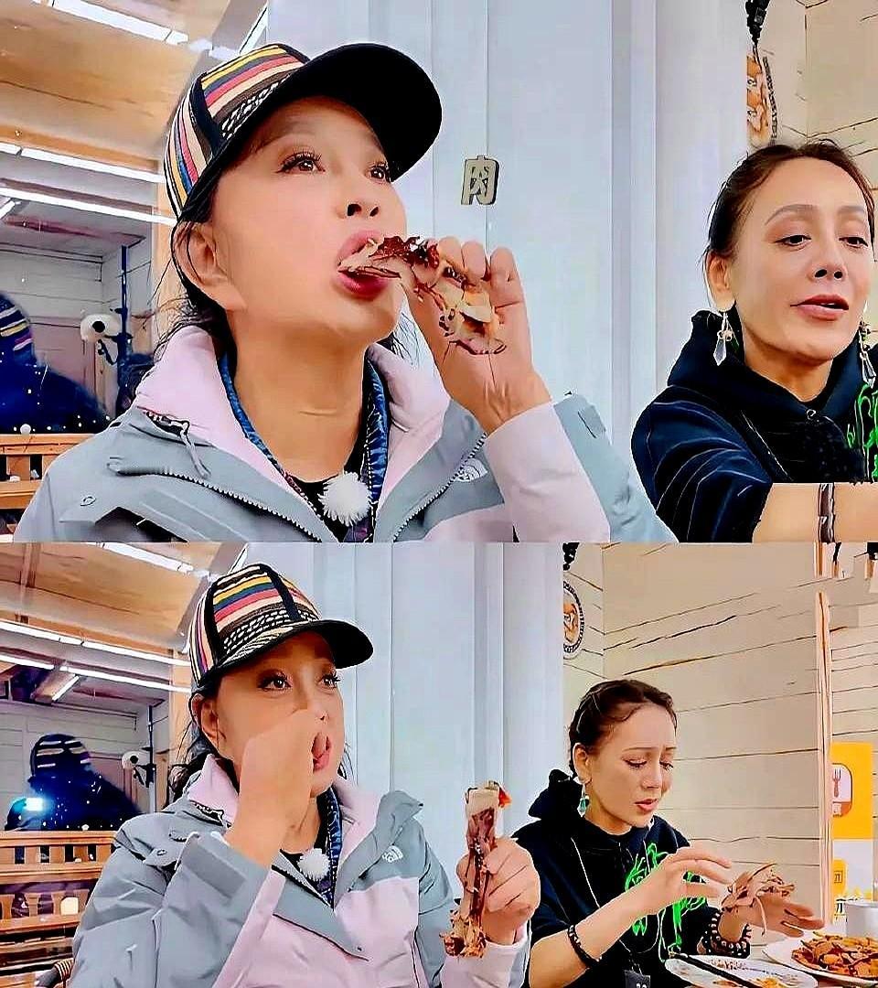 76岁的刘晓庆把羊排啃得油光锃亮，弹幕却刷“这样吃能活过80？”同一拨人，转