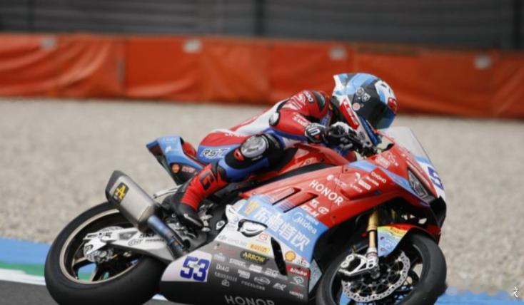 🔥炸裂欧洲！中国制造碾压全场张雪机车捷克站夺冠WSBK捷克站WorldSSP