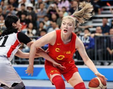 中国女篮双喜临门！亚洲杯赛场狠狠拿下韩国，顺利拿到奖牌，还有一位老将回归WCB
