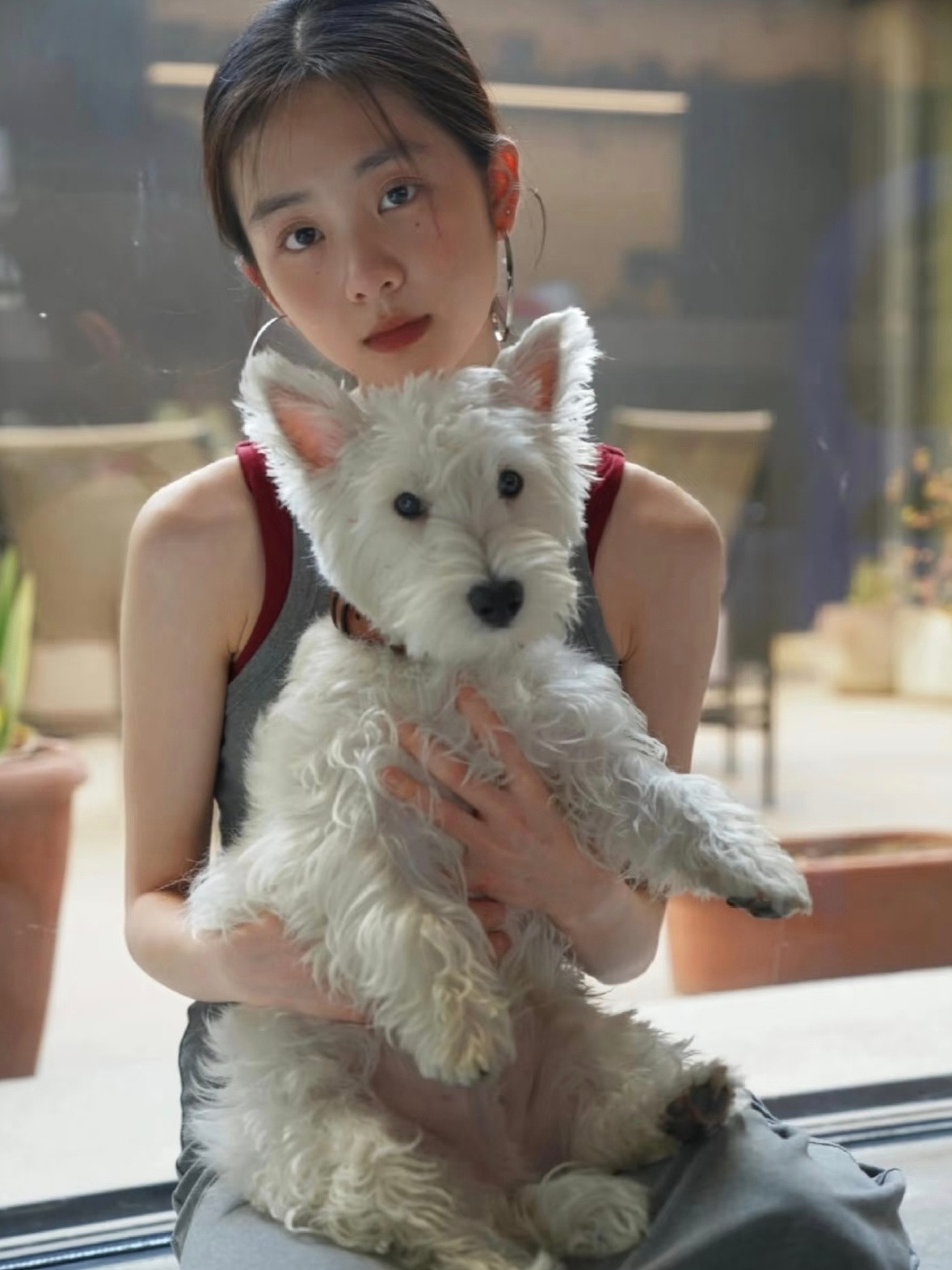 黄多多晒生活照，她的气质完全是文艺片女主