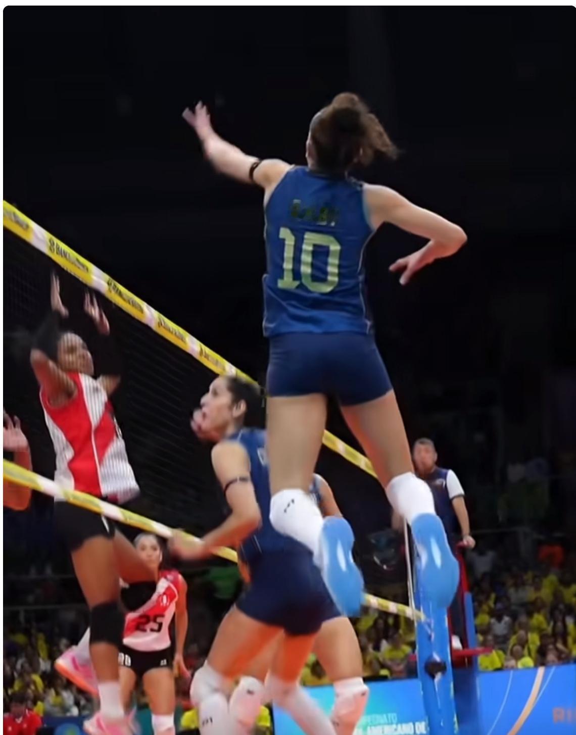 加比满血回归！南美锦标赛上，巴西女排3-0哥伦比亚，并打出36-34高分局。