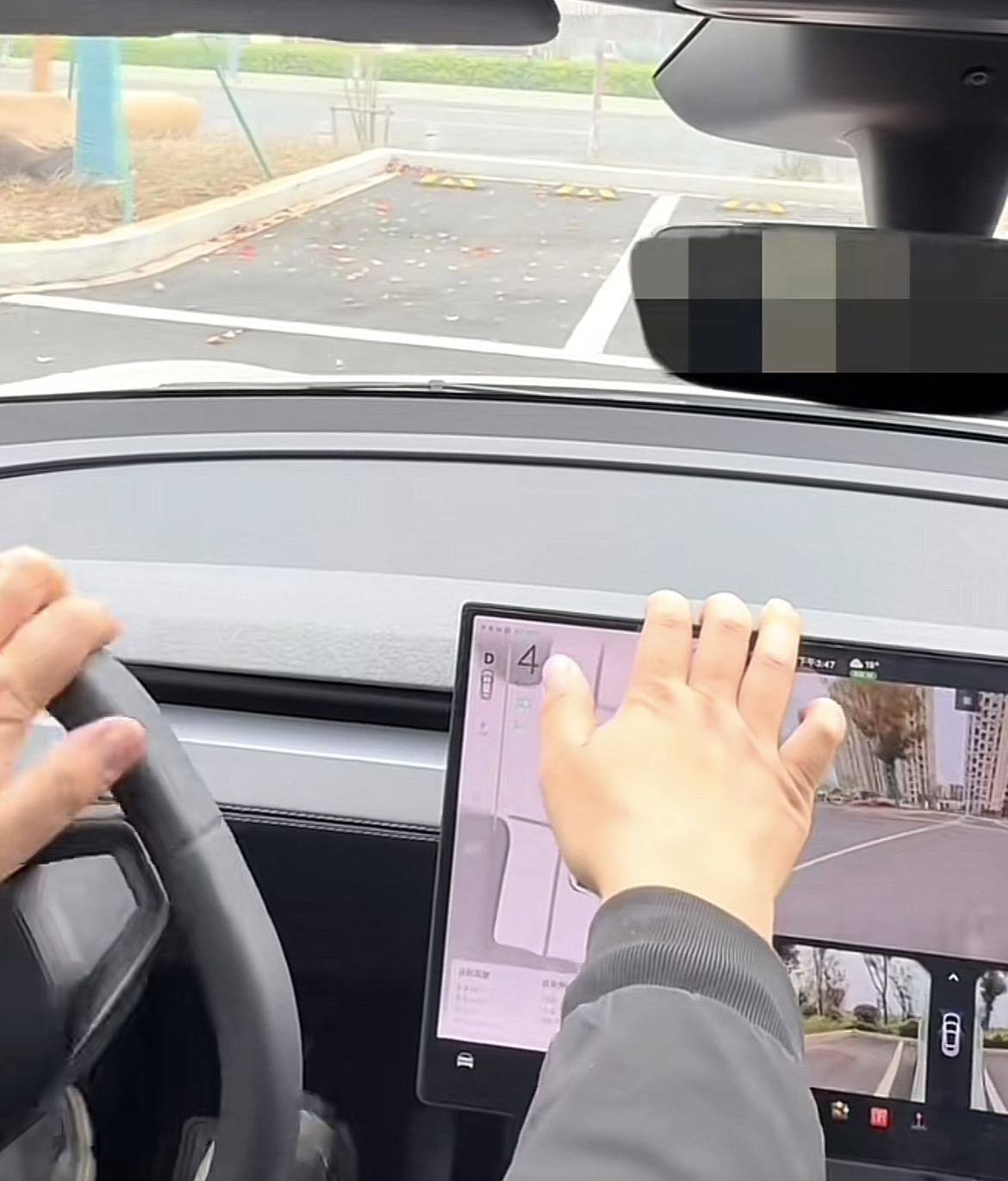 屏幕换挡这是不是反人类设计啊？特斯拉车主自适应能力真强，嘴也真严就如评论里的