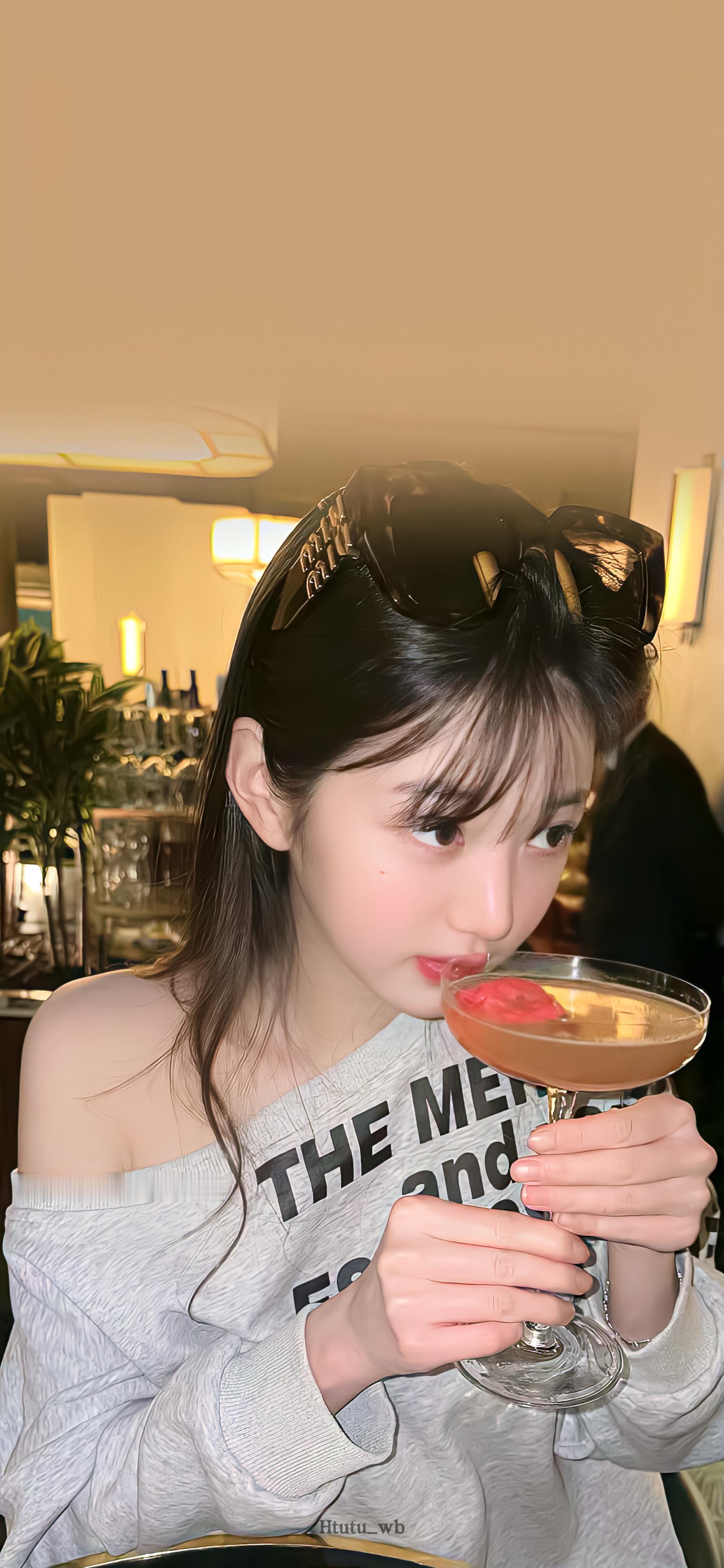 张元英壁纸更新啦～🧸🍸🧁​​​