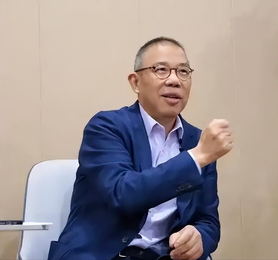 梁文锋规矩真硬！前首富钟睒睒3.54亿投DeepSeek，只给份额不给权，锁死五
