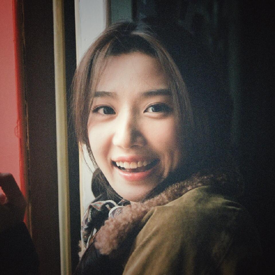 卢昱晓头像更新