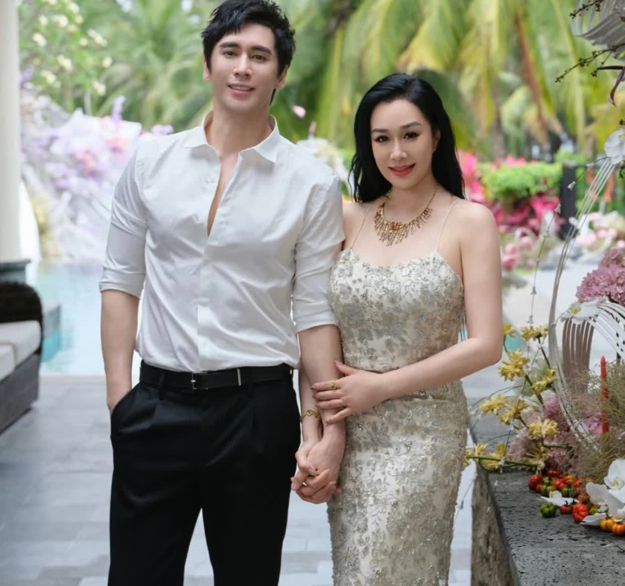同样的角色，张维伊应该学习的模板是张伦硕。张伦硕不仅又高又帅，办事也很靠