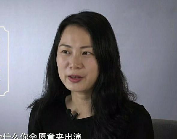 一个建议郑晓龙要拍《红楼梦》，编剧是甄嬛传的流潋紫，且不说谁来演王熙凤，谁能演