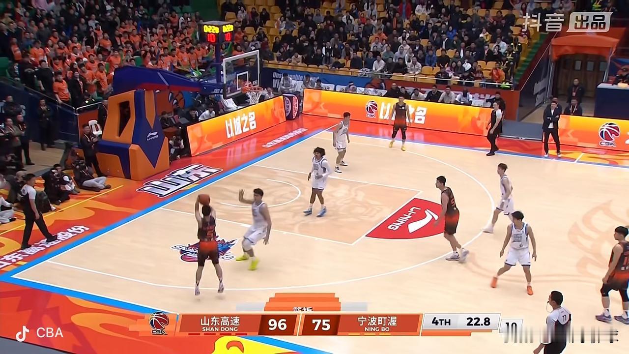 机会是自己拼出来的，王证3分钟11分！昨晚山东男篮主场99:75大比分战胜宁波男