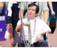 郑智化“连滚带爬”登机：25公分的gap，暴露的何止是机场服务？郑智