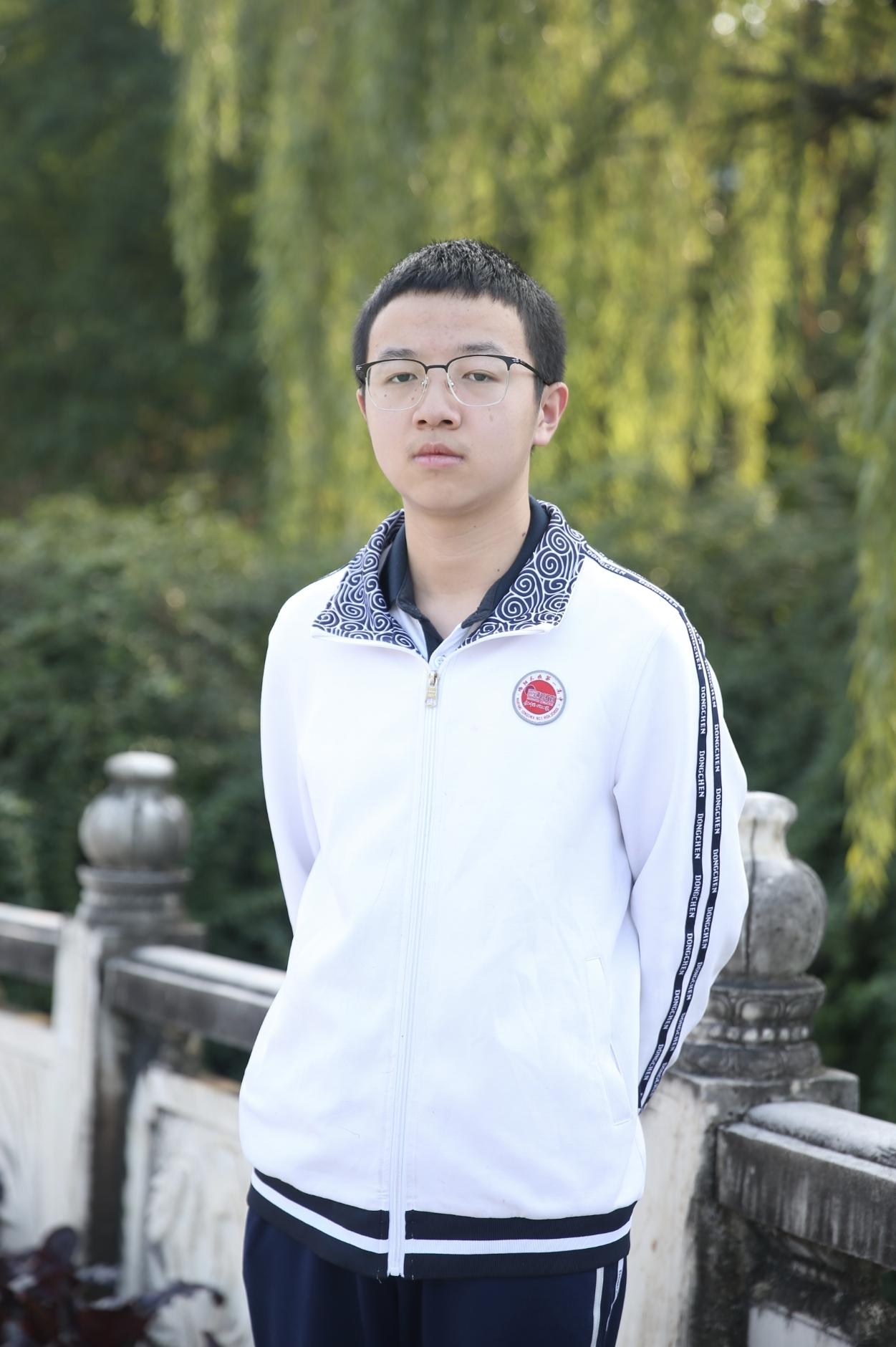 数学148分！绵阳物理类考生李少博总分692分班主任：曾获全国中学生数学奥林匹