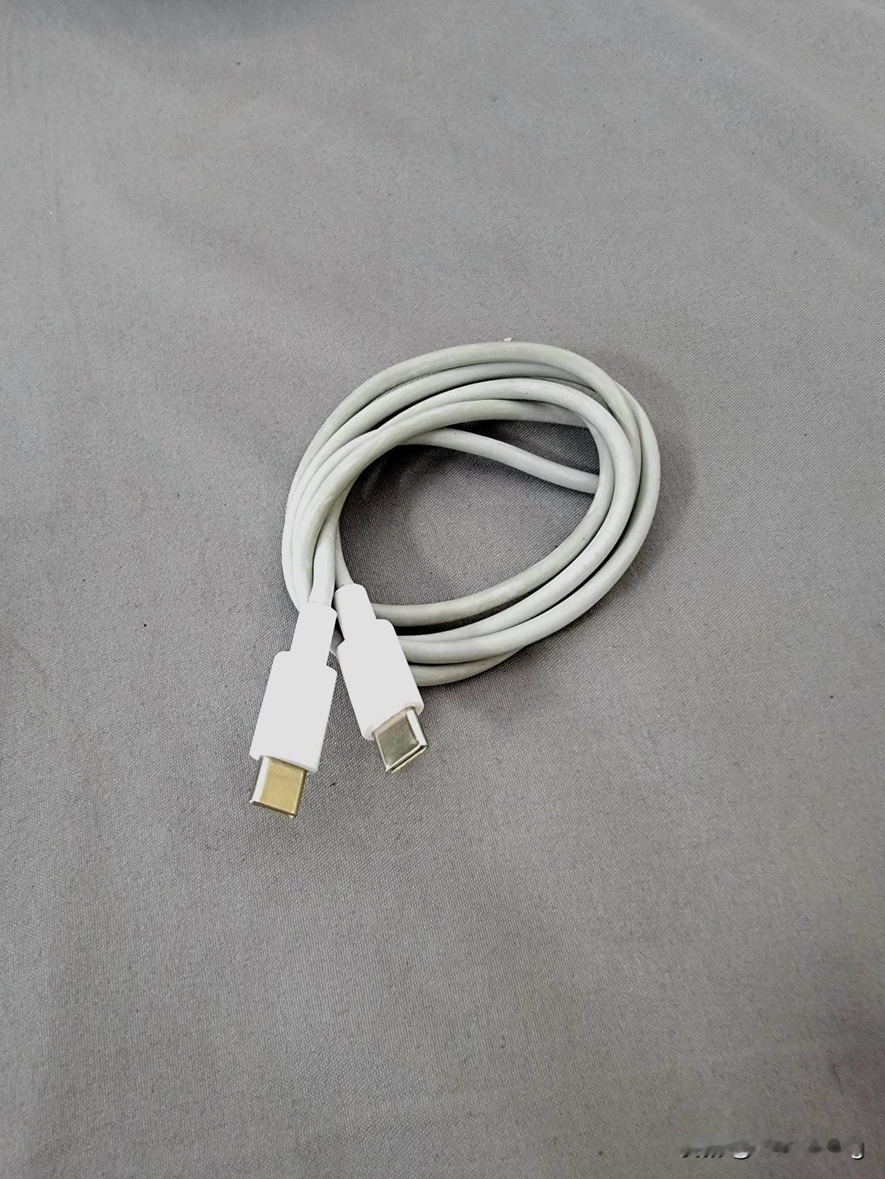 这是我的三星s21用坏的第1个三方充电器。一根线。我一般很少用三星原厂的充电器，