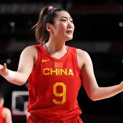 勒布朗-梦绝非虚名，不仅是一种昵称，更是对李梦实力的高度认可。李梦兼具男子化