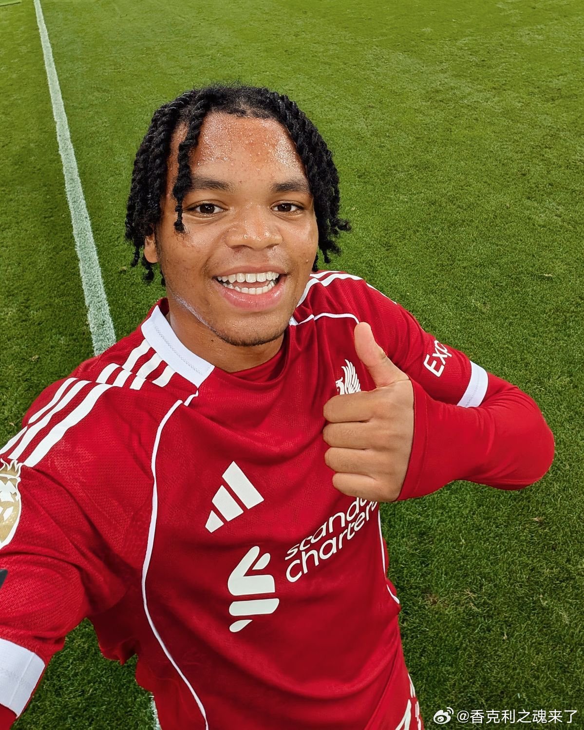 恩古莫哈成为利物浦队史上英超首发第三年轻的球员，仅次于埃利奥特和杰克·罗宾逊。