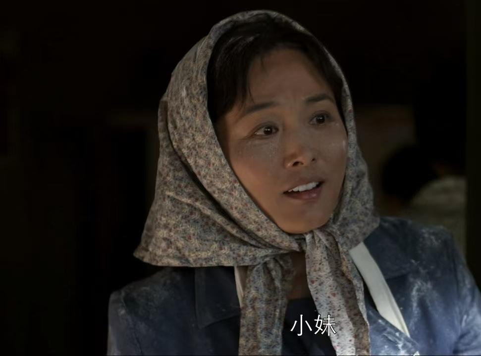 安杰给江德华办婚礼的时候，因为家里没有存款，所以需要江德福提前预支工资。注意：