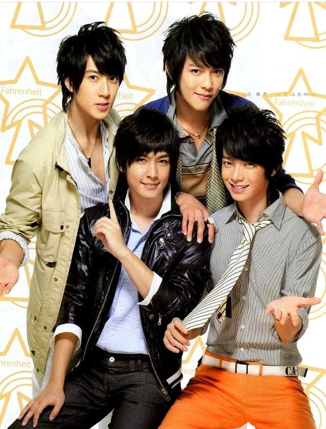 谁能想到，当年飞轮海里被吐槽“最丑”的辰亦儒，现在反而是最帅的那个。以前看这