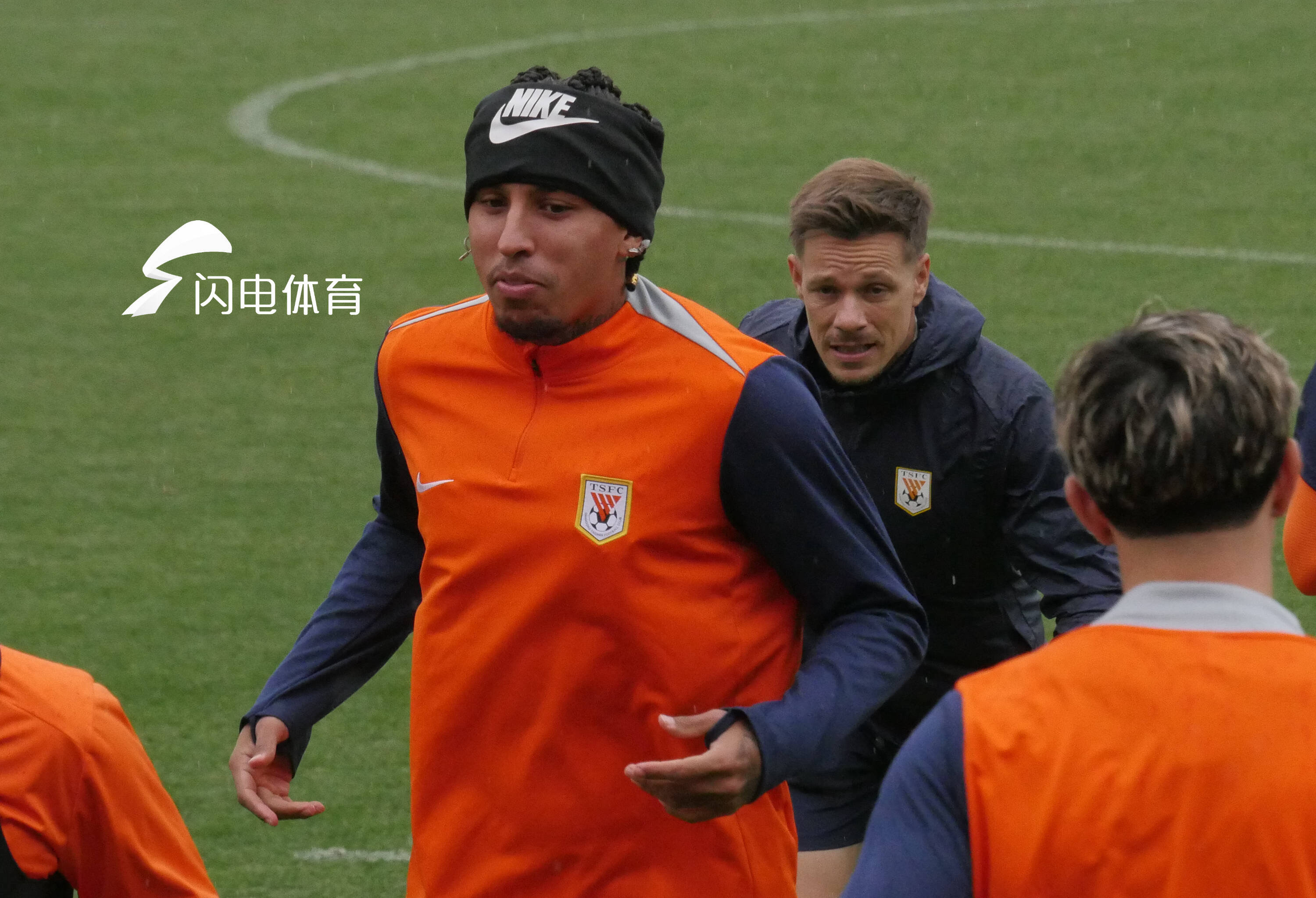 泰山队备战训练，迎战海港，克雷桑刘洋接近复出！