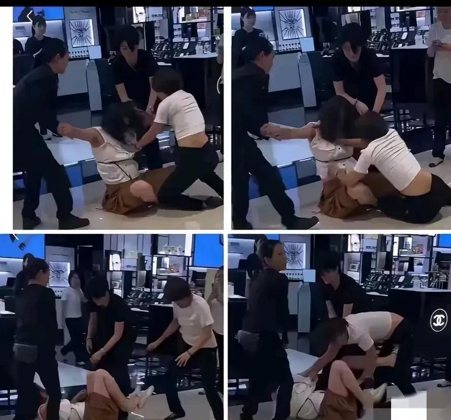 香奈儿柜姐打顾客，两人扭打在一起，另外两个店员拉偏架。警方通报说是因为顾客