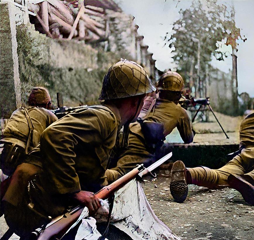 日军随军摄影师拍摄1939-1940年期间日军侵占广西南宁。1939年11月，日