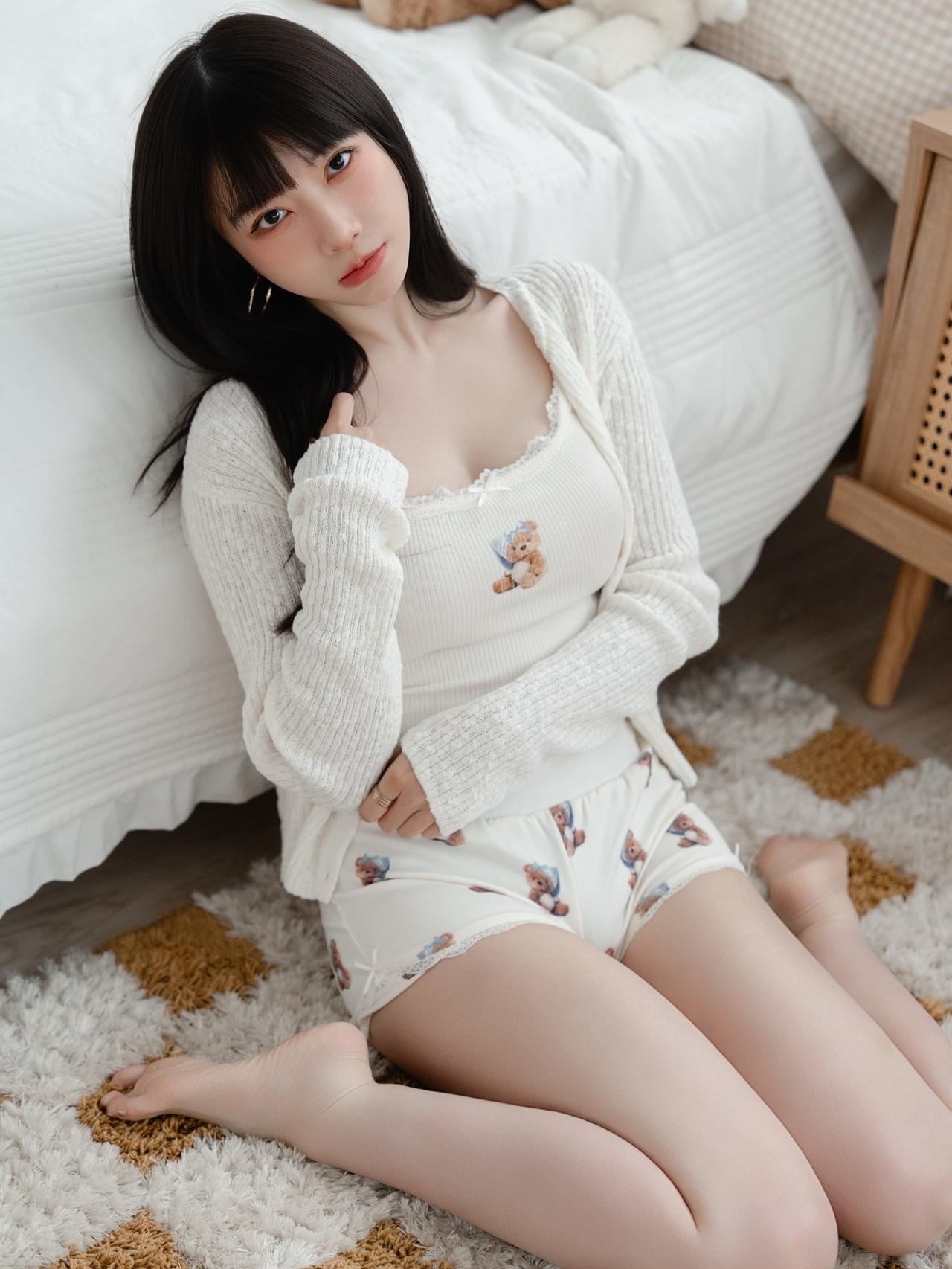 美女壁纸图集可保存极品身材收藏