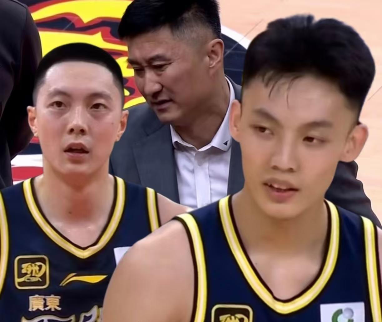 只有得到奖项的球员，才是CBA联赛上真正靠实力打球的球员虽然胡明轩和徐杰是近两