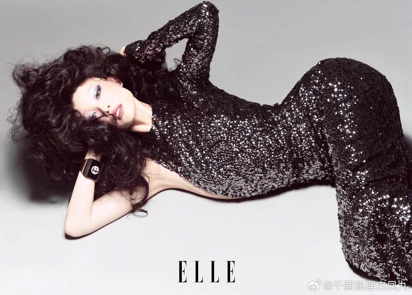 倪妮杨幂刘诗诗封面上的超绝“S”型身材女明星封面上的性张力拉满！杨幂×《时装》倪