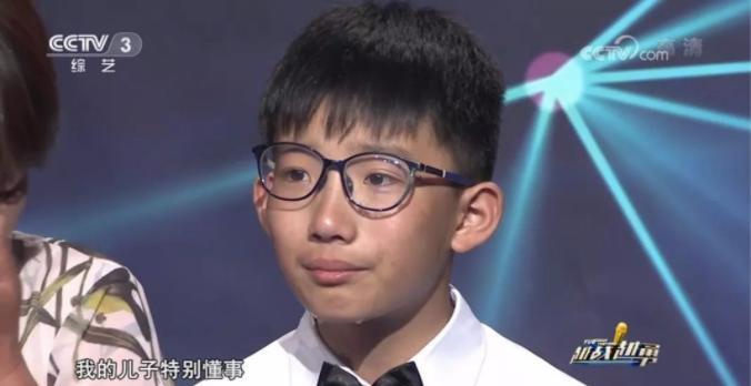 2018年，33岁龚艳突然得了宫颈癌，老公赶紧离了婚，她领着13岁儿子和19个月