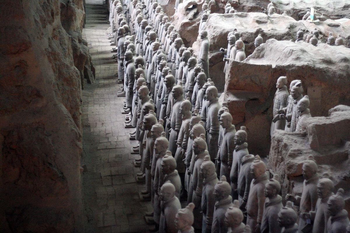 美国好战，亡了吗？俄罗斯好战，亡了吗？以色列好战，亡了吗？中国好战吗？试问秦汉唐