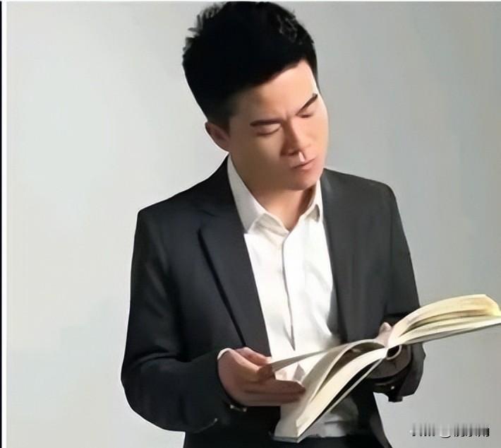 董宇辉曾说过一句话让我至今印象深刻“你穿得再好，别人也只会多看你一眼如果你
