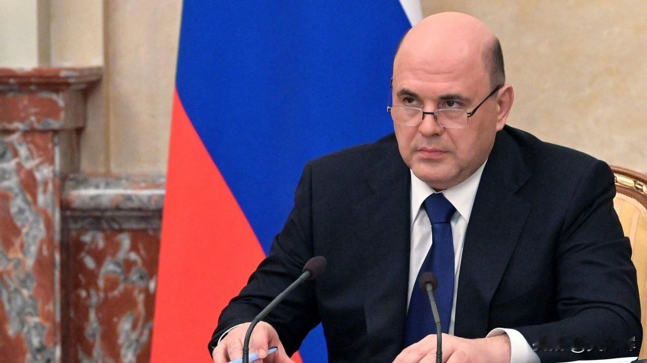 【俄罗斯生娃补助上调】俄罗斯总理米哈伊尔·米舒斯京宣布，自2月1日起，俄罗斯