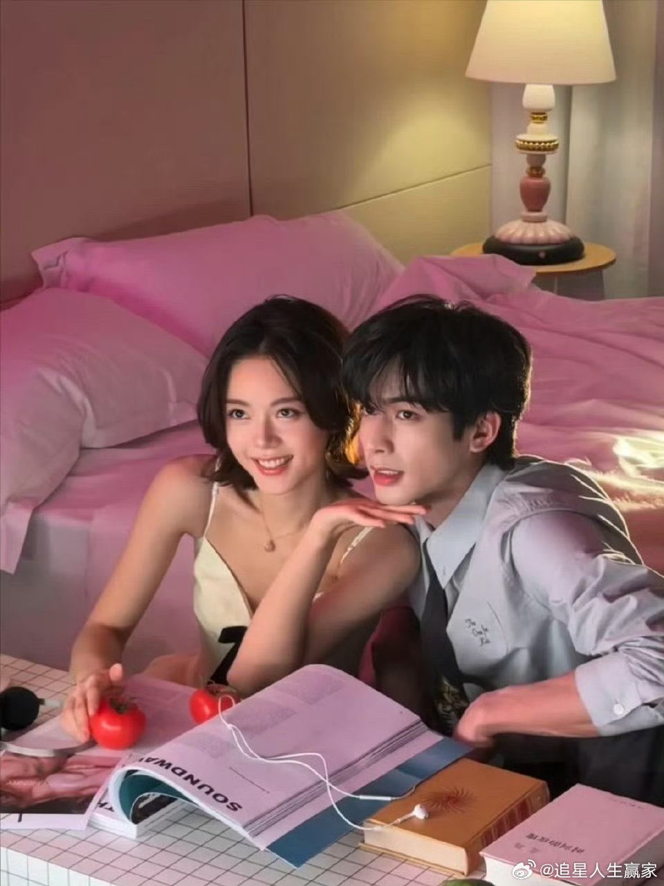 龙麦情人节双人物料花絮来袭求嘴角不上扬教程赵今麦宋威龙情人节物料花絮