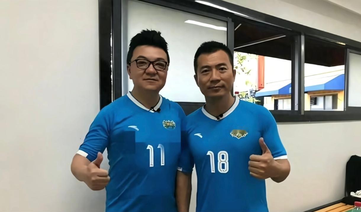 董路跟好友黄健翔反目成仇的往事。董路的老婆都曾经是黄健翔给介绍的，两个人曾经是挚