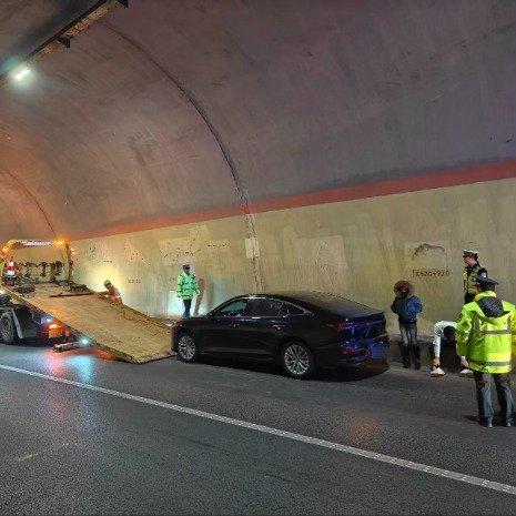 高速狂奔490公里后，司机索赔5万精神损失费！厂家愿赔4.5万却提保密要求