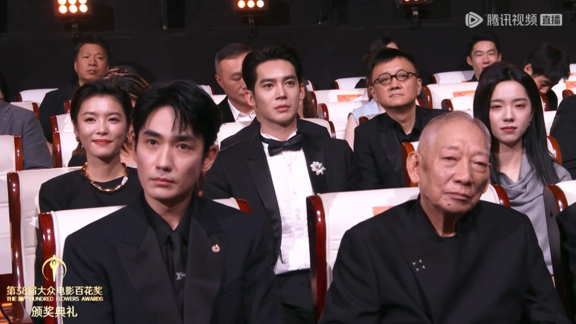 李云霄看陈丽君拿奖的眼神🥹🥹李云霄看陈丽君拿奖的眼神