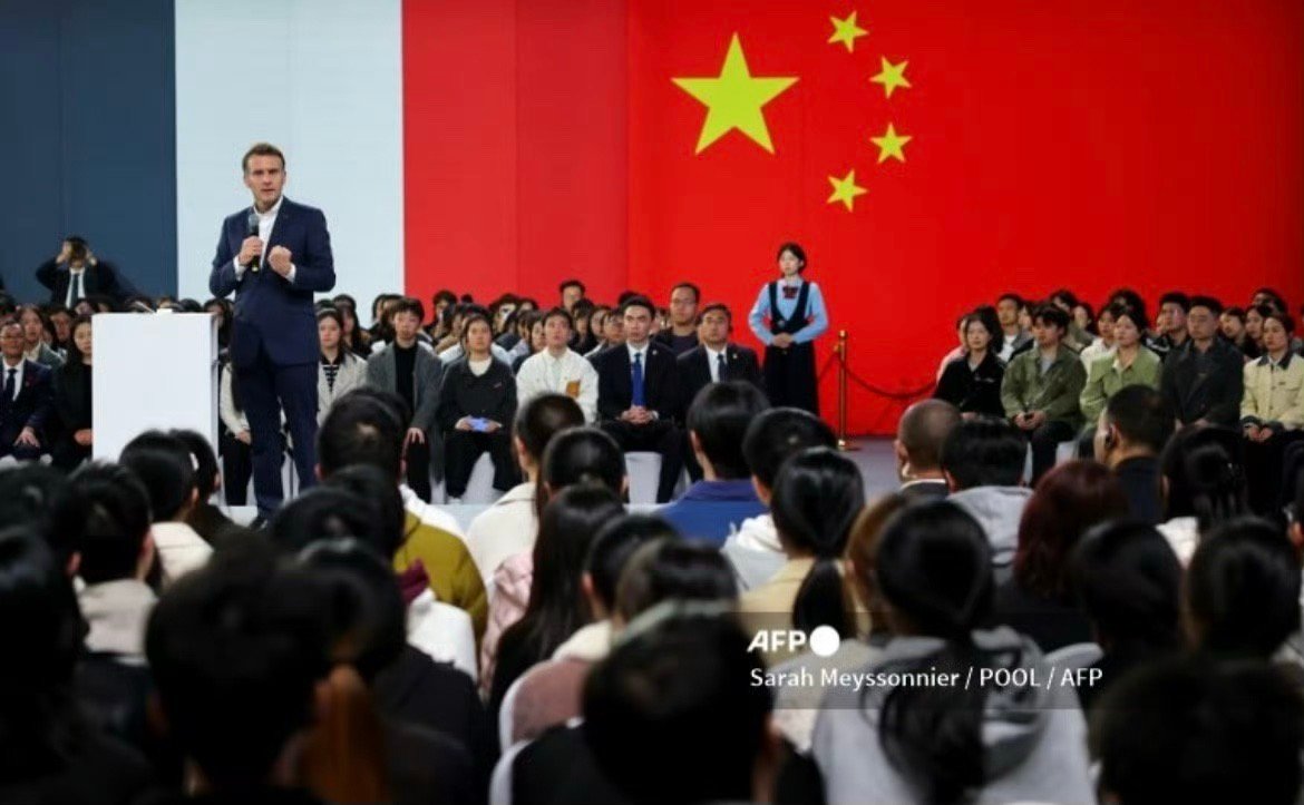 马克龙访问四川大学不得不承认，法新社出品，确实是精品。天津·西康路(地铁站)