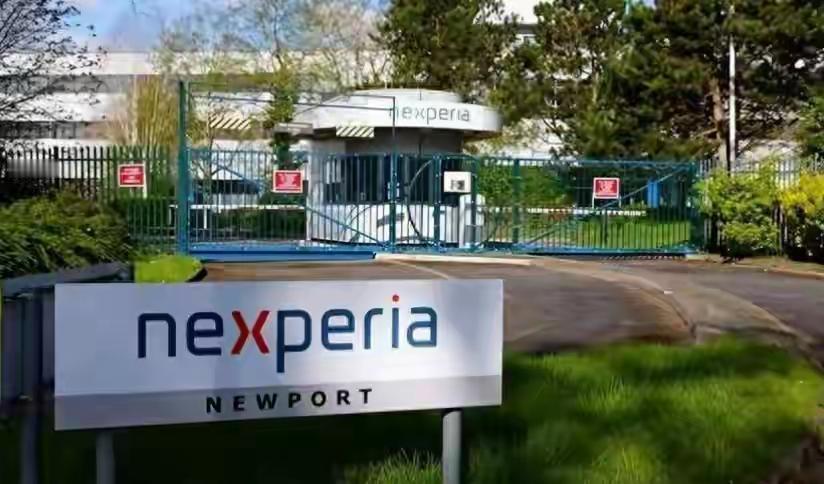 这次荷兰没话说了，中方正式宣布：更换国内供应商，从此不再合作。荷兰之前总想