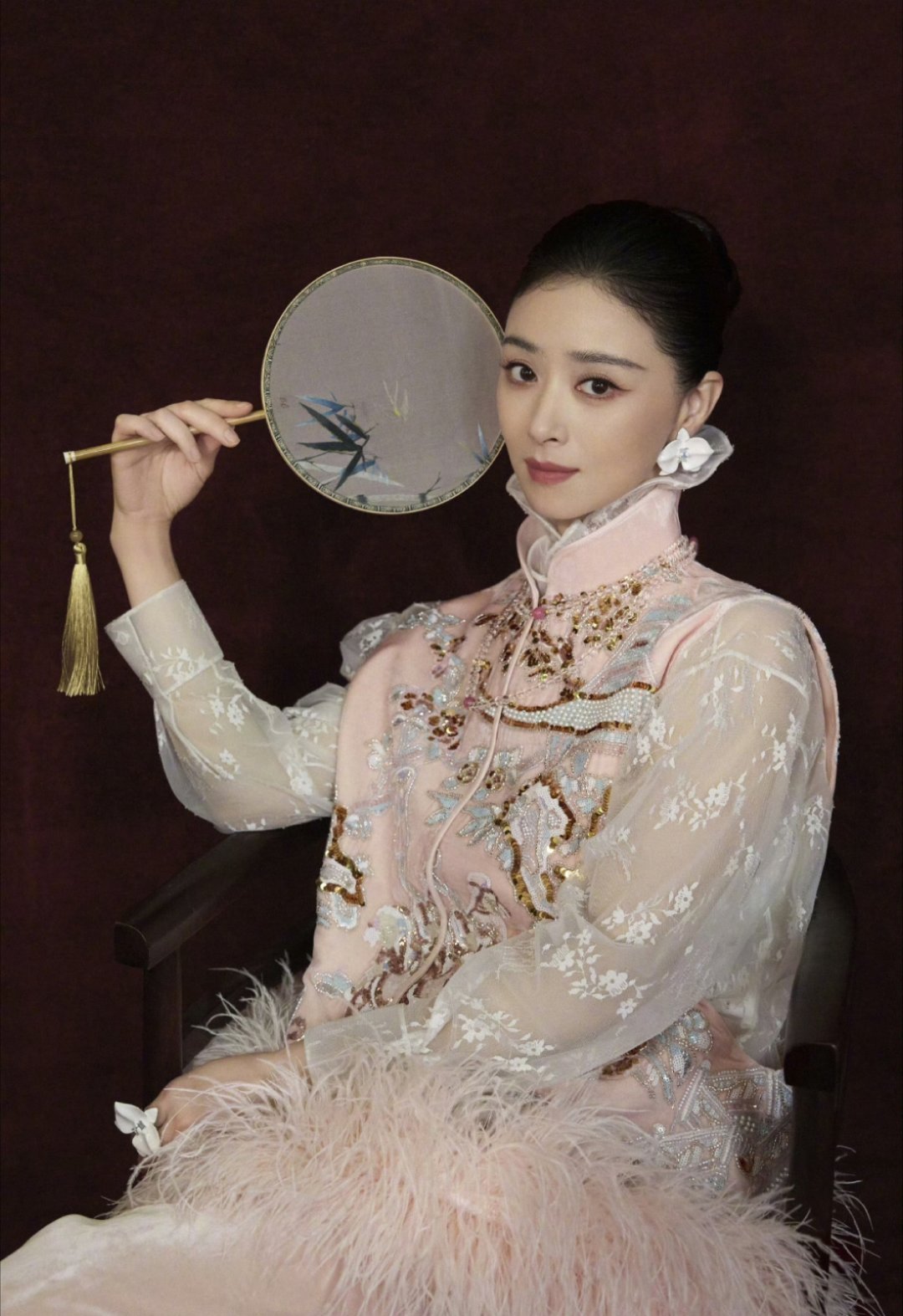 昨天是宣传欣，今天是东方雅韵欣，谢谢分享[奶牛猫