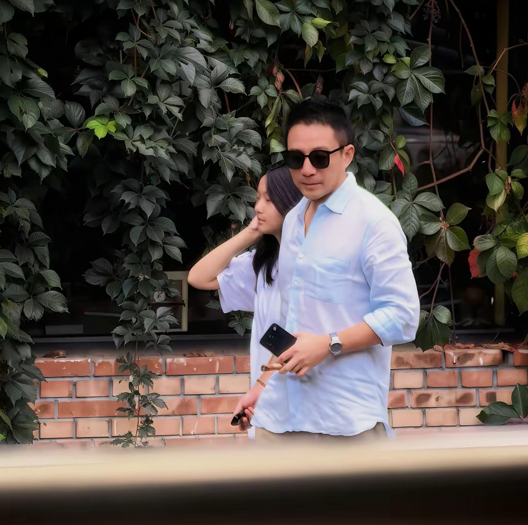 小玥儿回京过中秋，小玥儿正脸照不像大S，更像女版的汪小菲！​​​