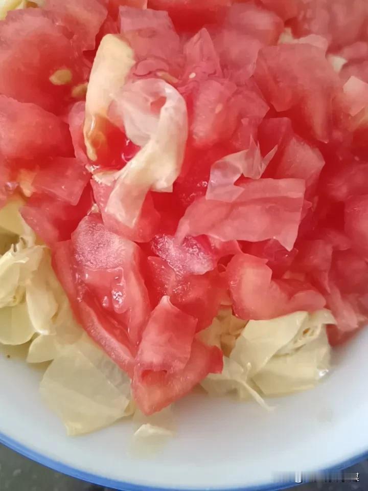 你知道吗？每天坚持吃一个鸡蛋，一个月后身体可能悄悄发生这些变化。尤其是第4个，9