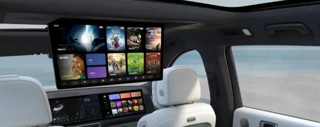 前两天理想L9的中期改款谍照又爆出来了，加长到5.3米多，车头改得跟MEGA一样