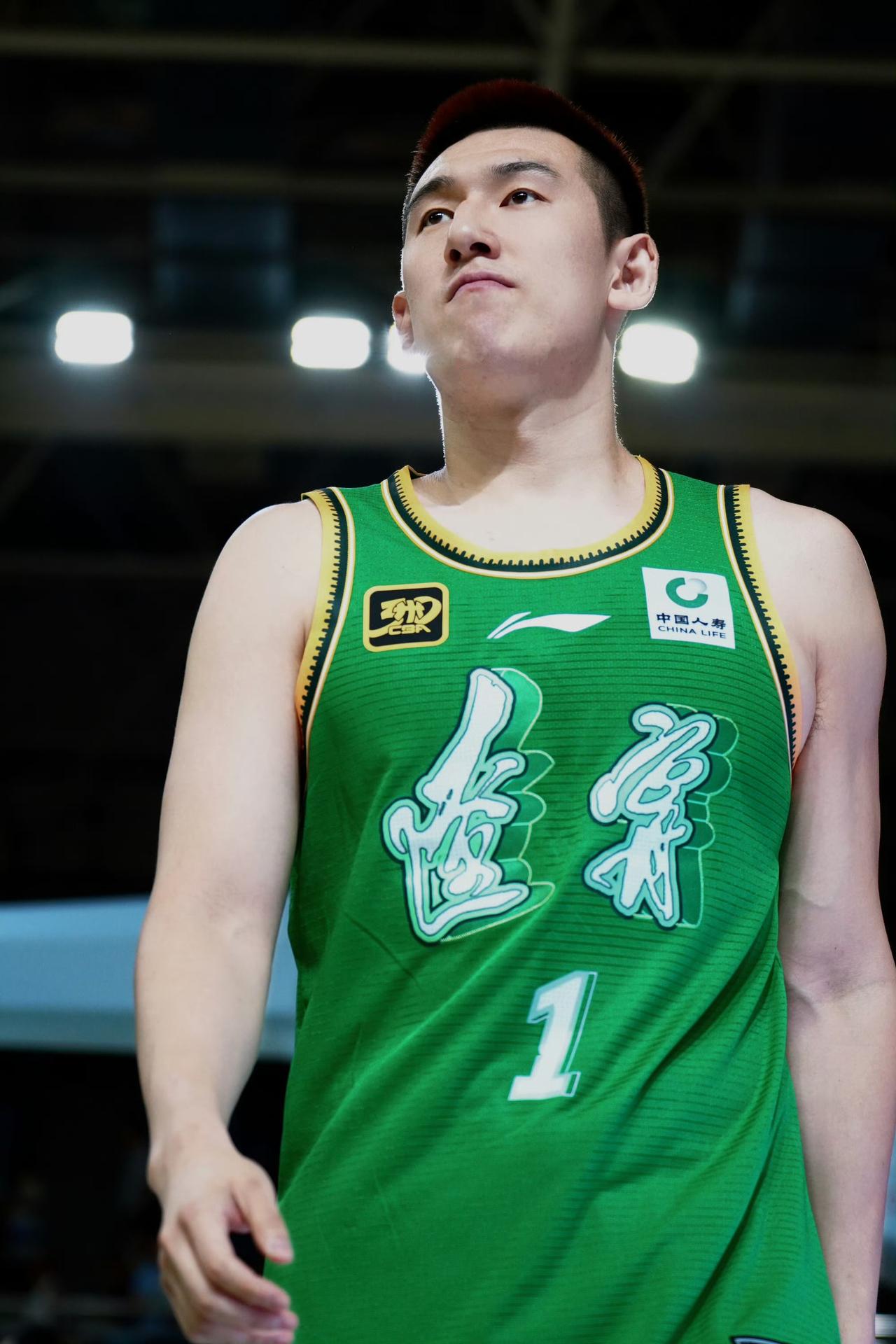 太难看了😡，辽宁77-81不敌北控，一战打出了2个无可争议的事实！1.