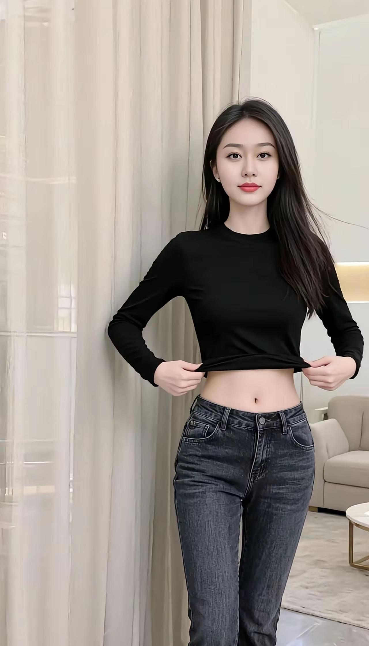 黑色上衣+牛仔裤，简约又帅气，完美展现好身材！