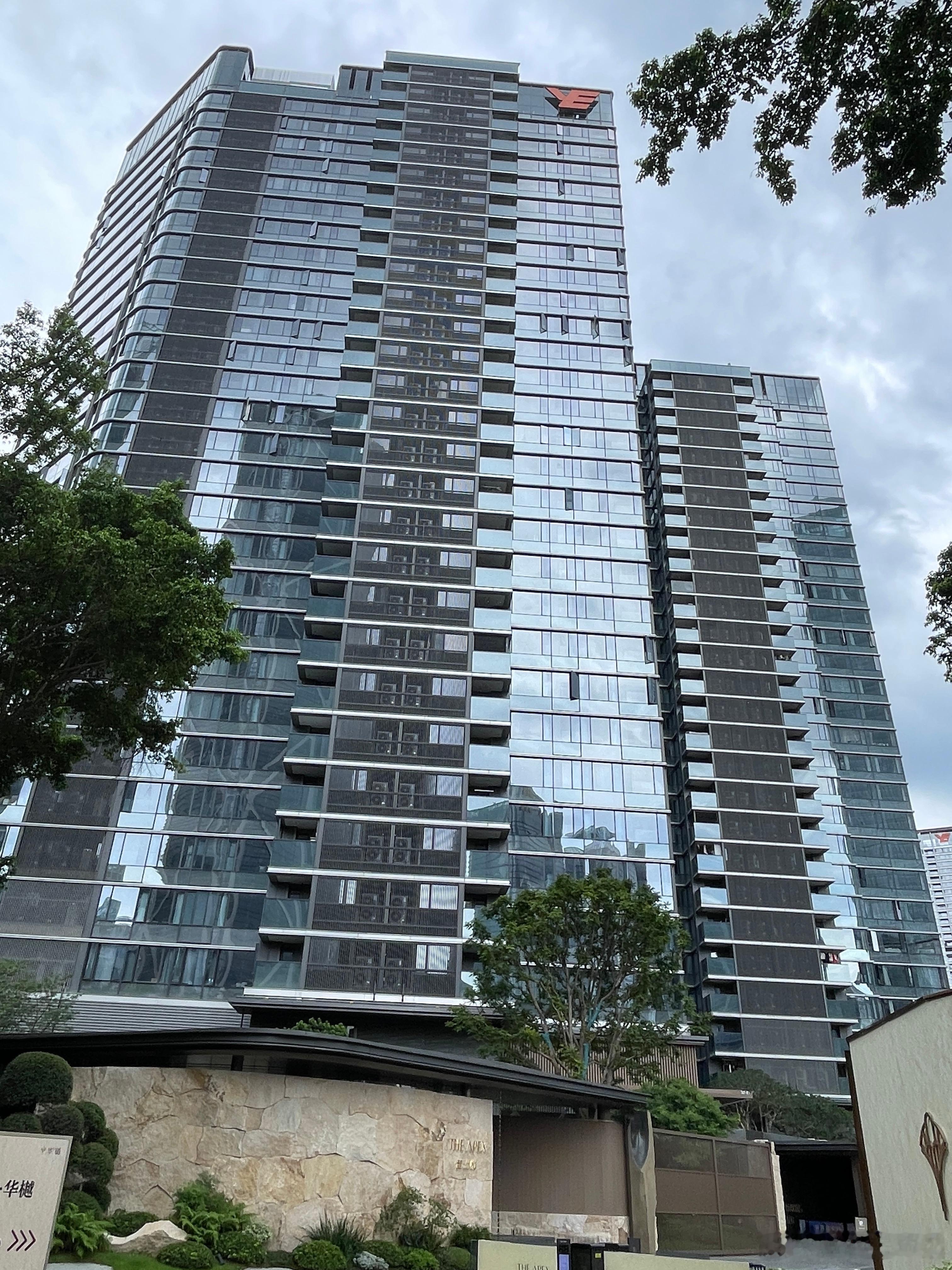 琶洲樾入住了，华樾就没那么快了再不卖完，过完年马场就要出来了