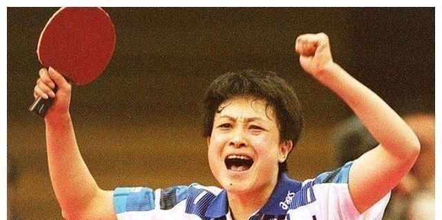 1987年，世界乒乓球锦标赛上，何智丽公然违抗教练让其让球的命令，击败队友赢得单