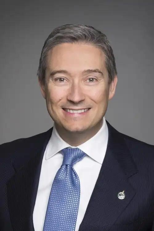 就在刚刚，中国财政部正式宣布，4月1日，据中国财政部网站公布：经中加双方