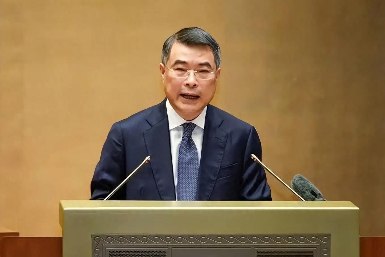 越南新上任的少壮派总理刚走马上任没多久，就把十多个部门的一把手全拉来，直接找中资