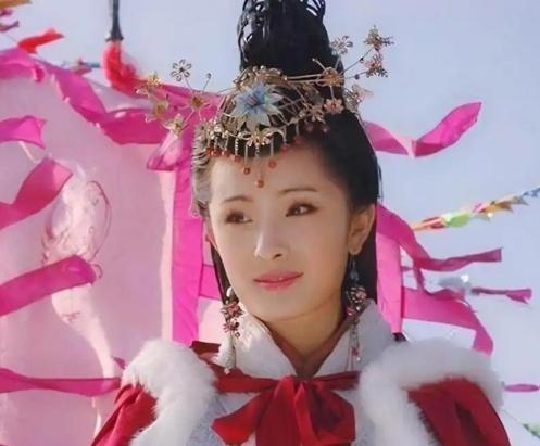 23岁王昭君刚丧夫，继子冲进围帐一把抱住，她反抗，继子说了1句话，王昭君为他生下