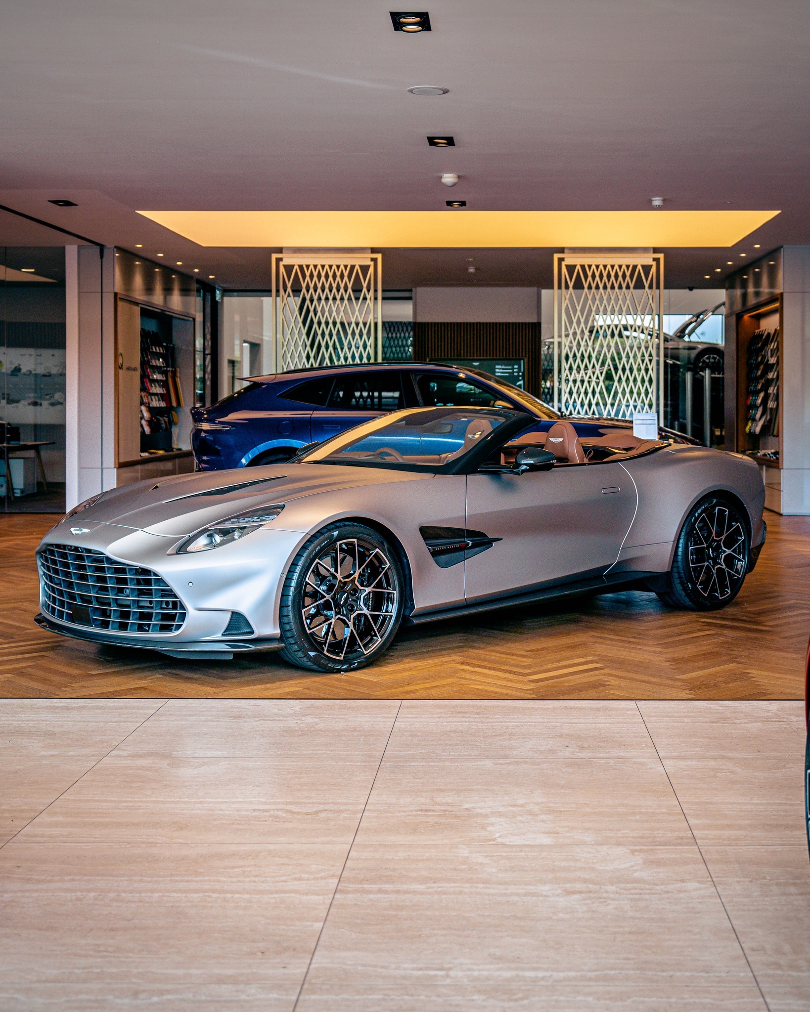 AstonMartinVanquishVolante阿斯顿马丁vanqui