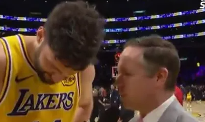 NBA常规赛，湖人105-99战胜勇士。赛后，克勒贝尔接受采访，记者表示他的运动