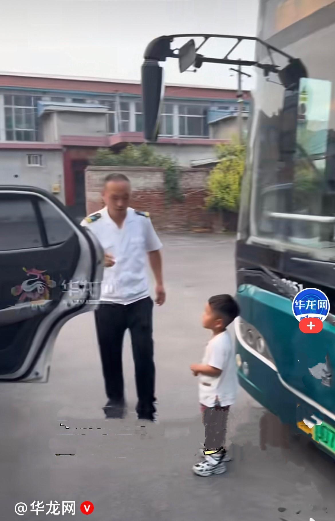 近日，来自泰安的国女士一家人到济南旅游，打算带着孩子体验高铁，谁料指令导航出了差