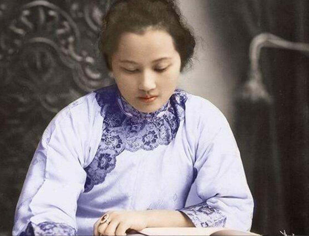 1946年，美军强睡了两江总督曾孙女，宋美龄、胡适都干了什么。1946年，美国在
